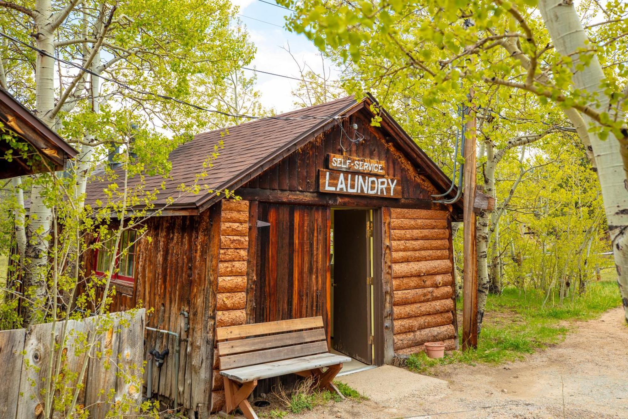 The Meeker Park Lodge Allenspark Exterior photo
